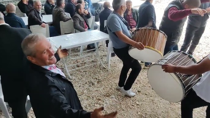 Festival Sahnesinde Ritimle Coşan Kalabalıklar
