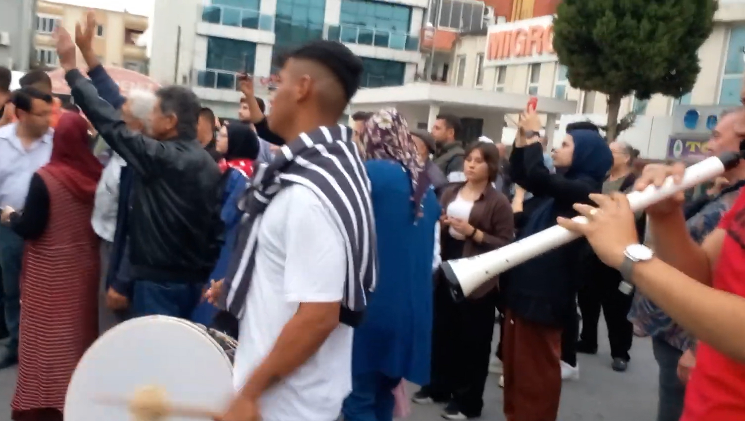 Asker Uğurlama Törenlerinde Gururla Çalan Ritim